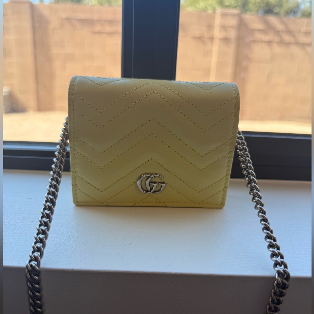 Authentic Yellow Gucci Wallet with chain (excellent condition)